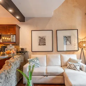 new-and-luxurious-apartment.guatemalaantiguahotels.com/