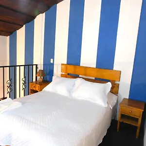 dolce-vita-chalet-n1.guatemalaantiguahotels.com/